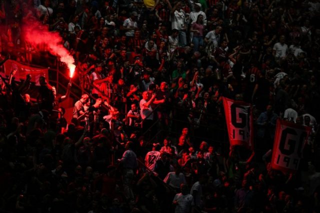 Milan-tifosi-860x573 (1)