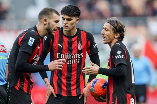 Pavlovic-Bartesaghi-Modric-Milan-860x573